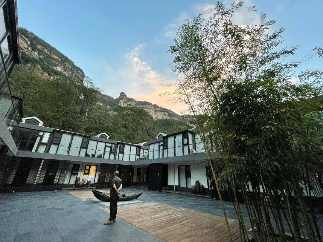 天门小巷深处的隐藏版特色小店惊艳亮相，最新新闻报道