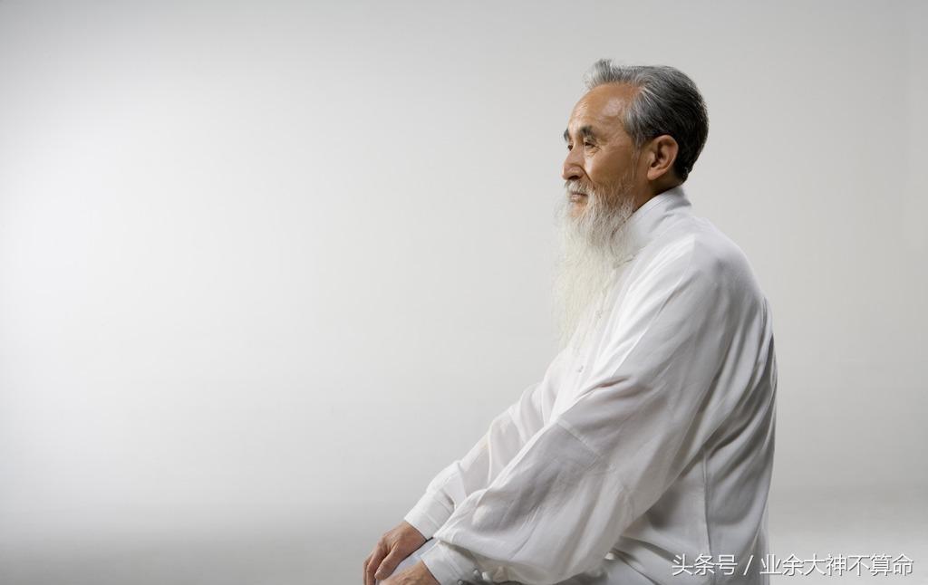 极品神医，神秘医馆的探寻之旅