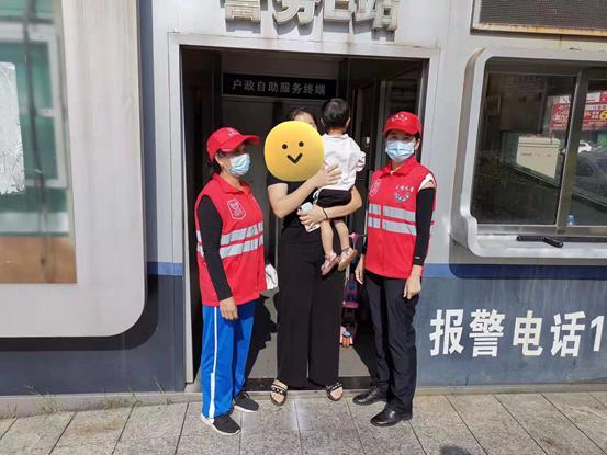 狂野飙车最新版，小巷飙车梦与特色小店探秘