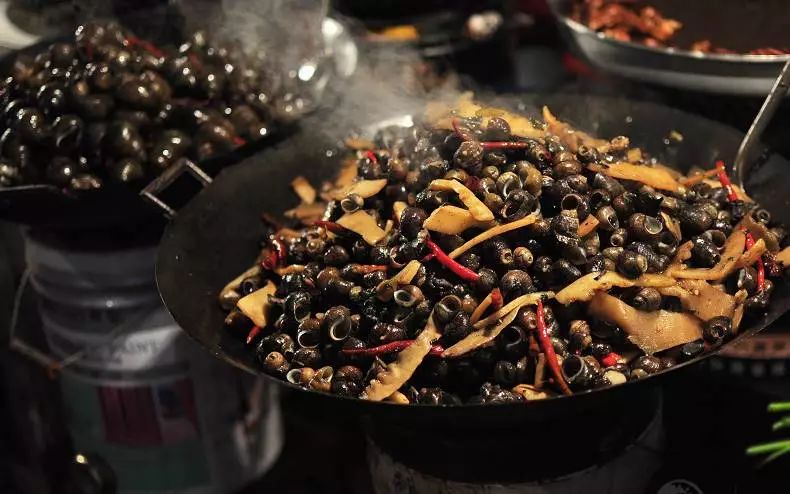 铁子最新，小巷里的美食秘境